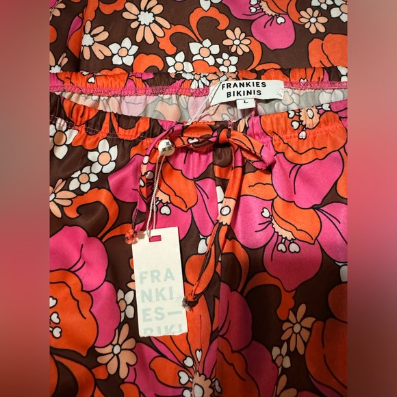 Frankie’s bikinis beach pants - Picture 2 of 2